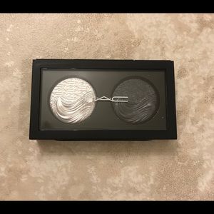 Brand New MAC duo eyeshadow